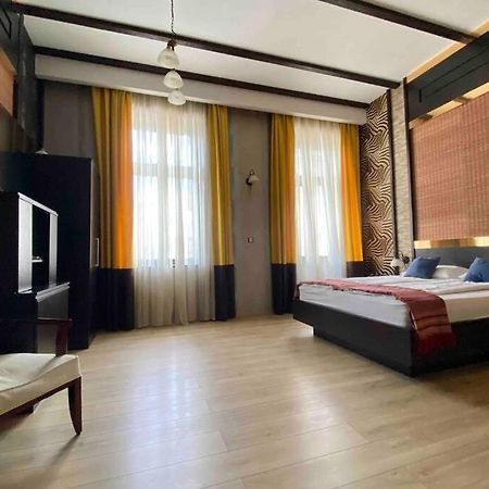 Safari Royal Apartment Oradea Dış mekan fotoğraf